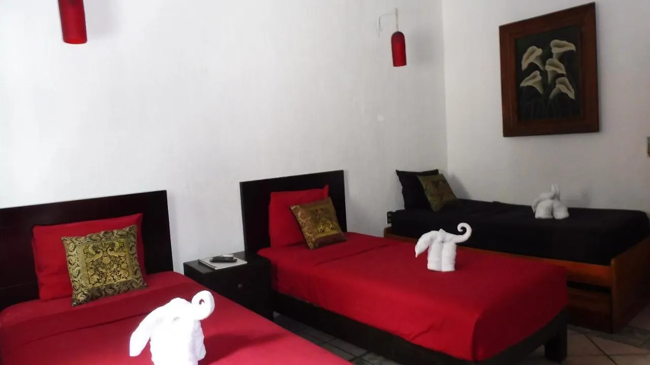 Hostal Albergue Casa Adriana Puerto Vallarta